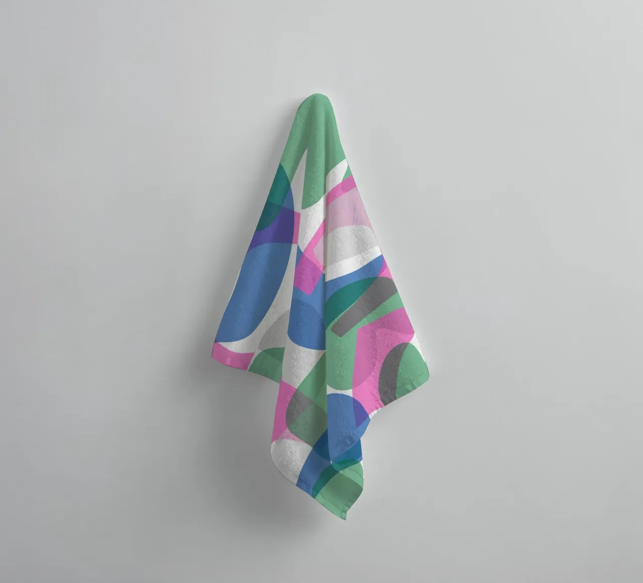 Sovrapposizione di forme asciugamano da bagno da Little Dean