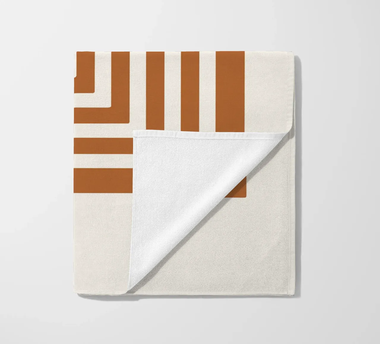 Maze in Earth Tone Square telo mare da LisaArtes