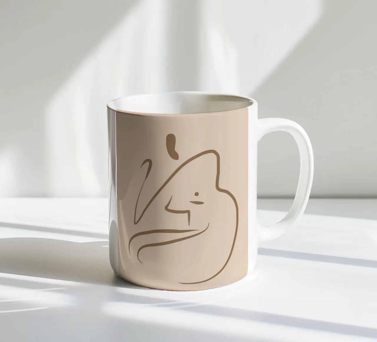 Line art nudo 04 tazza in ceramica da Little Dean