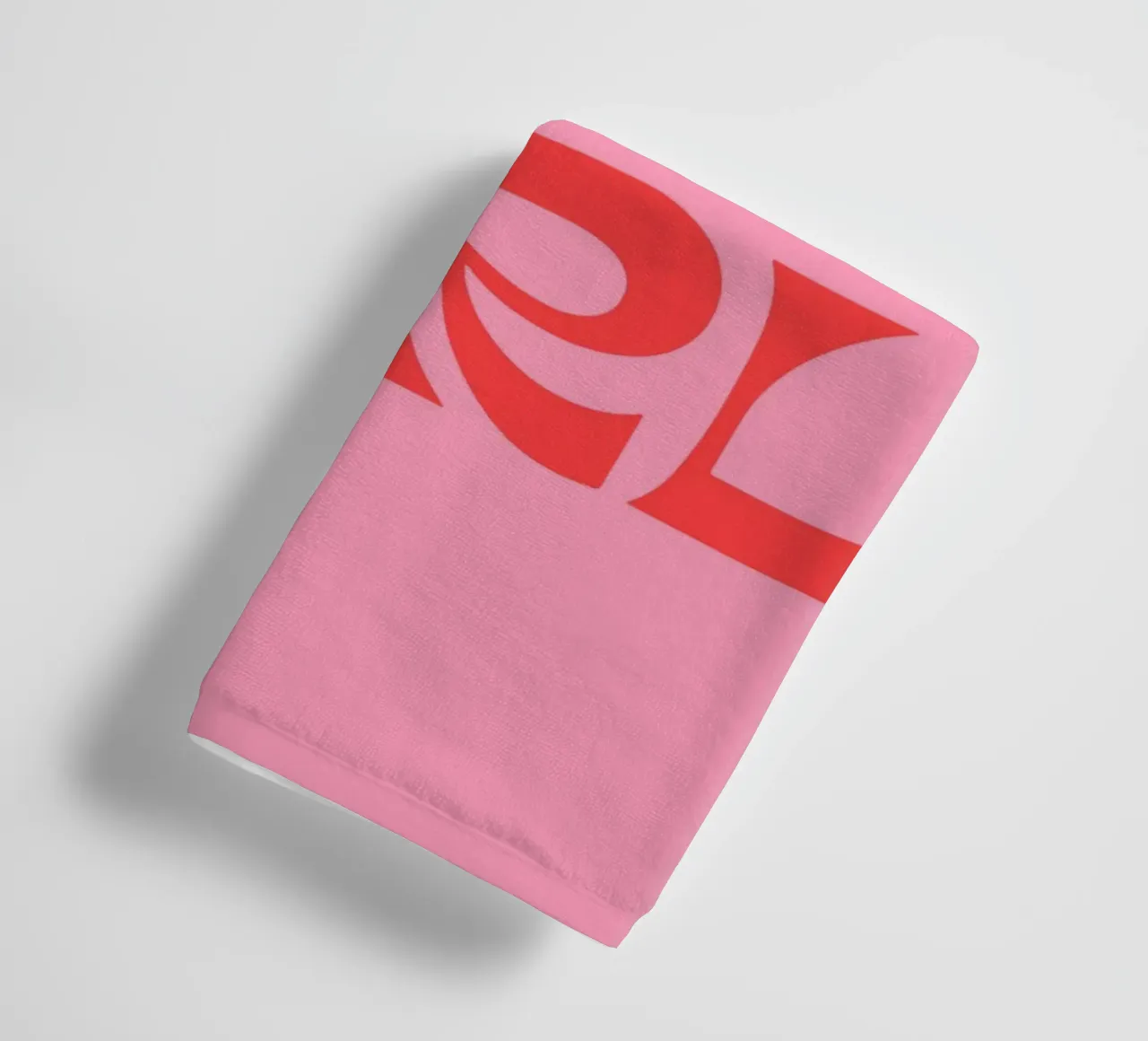 Emanciperende Quote Print - "I Am That Girl" in Knalroze & Rood badhanddoek van The Art Club