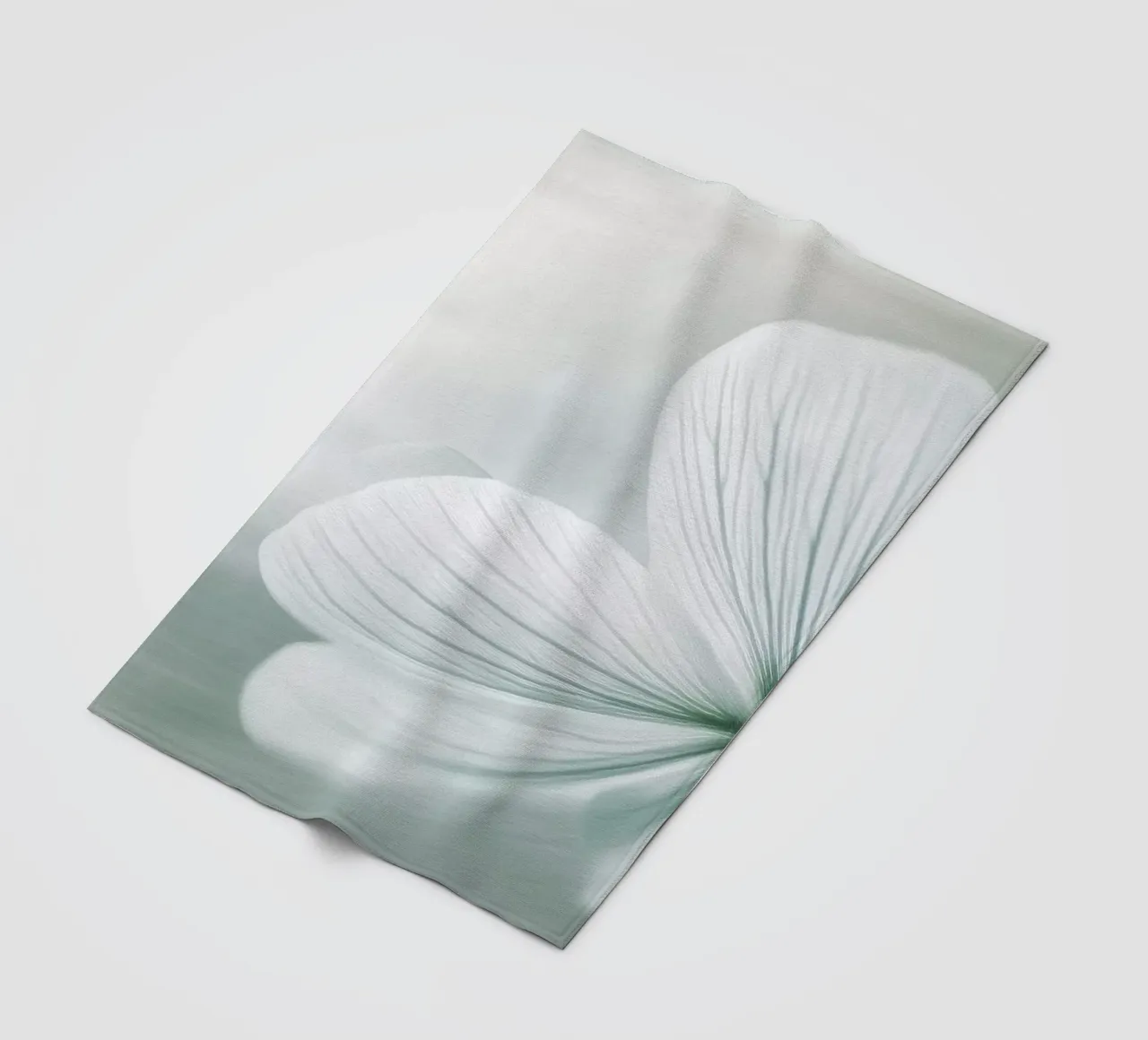 Fiore bianco e verde coperta in pile da Imagine