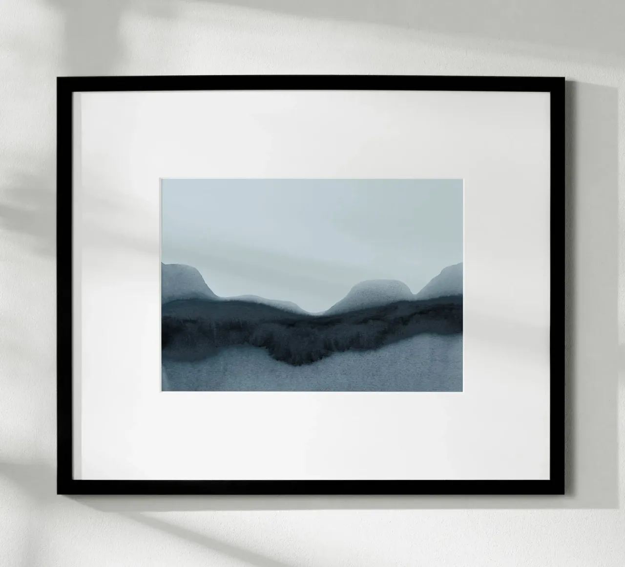abstract moody landscape poster con telaio in legno da IRIS LEHNHARDT FINE ART