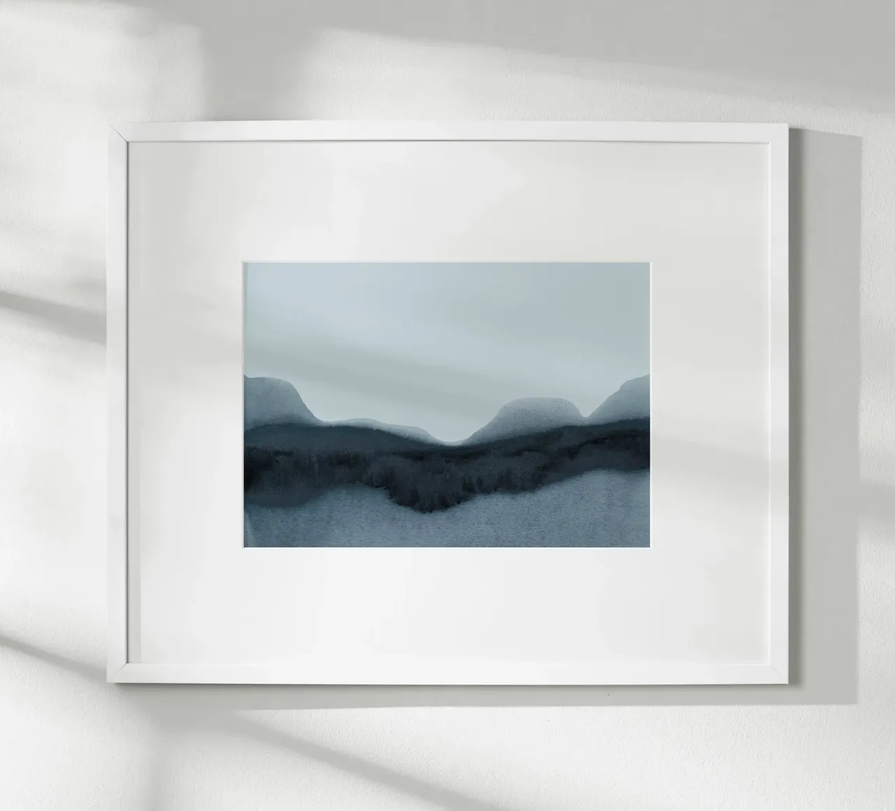 abstract moody landscape poster con telaio in legno da IRIS LEHNHARDT FINE ART