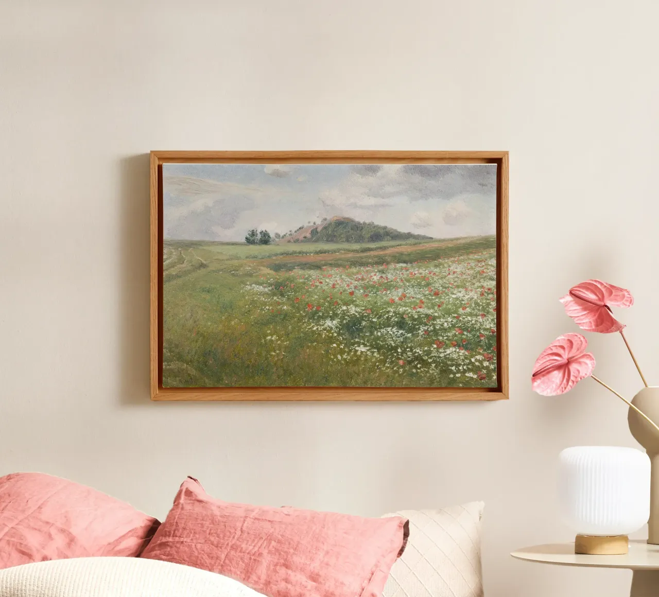 Fields with Wild Poppies Leinwand mit Schattenfugenrahmen von apoloprints