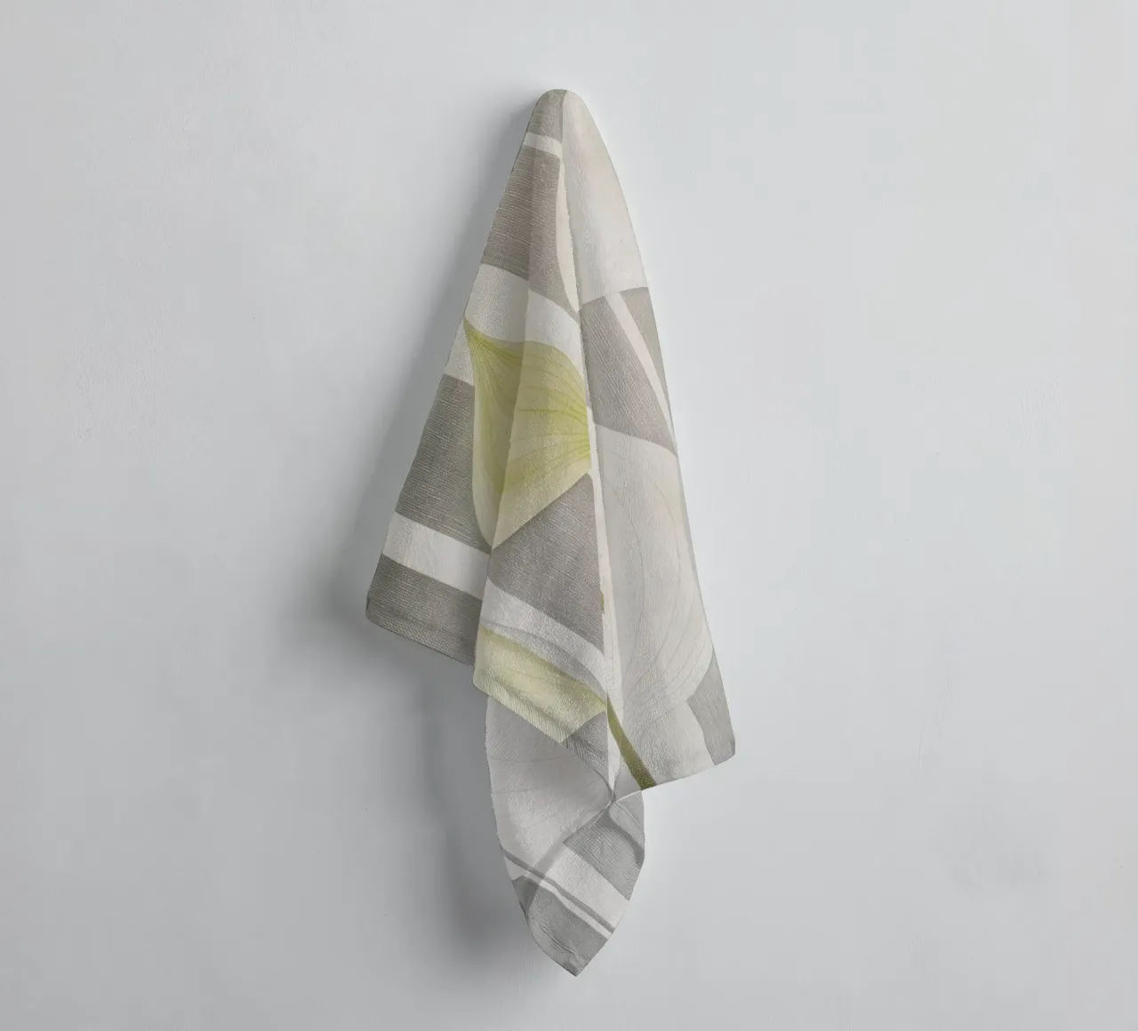 Botanic abstract towel by Imagine