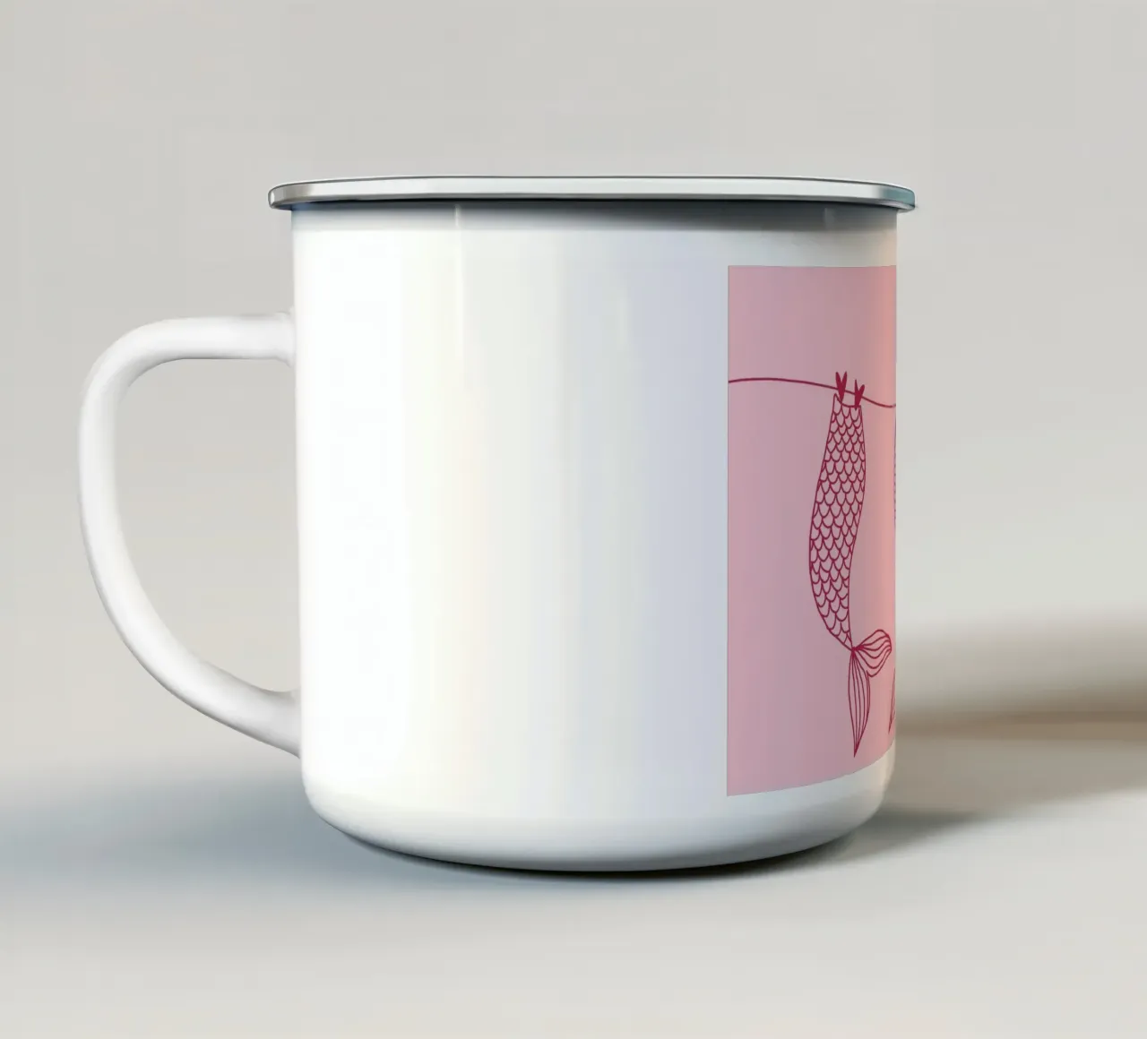 Code di sirena su uno stendino, arte minimalista tazza in smalto da vintagepod