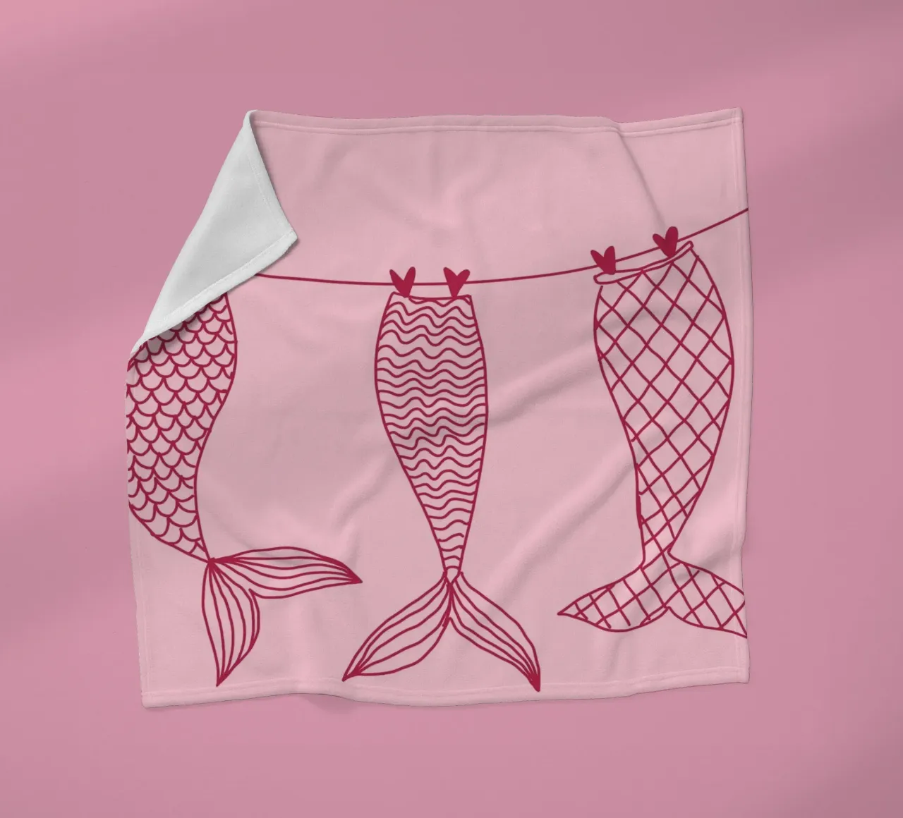 Code di sirena su uno stendino, arte minimalista coperta in pile da vintagepod