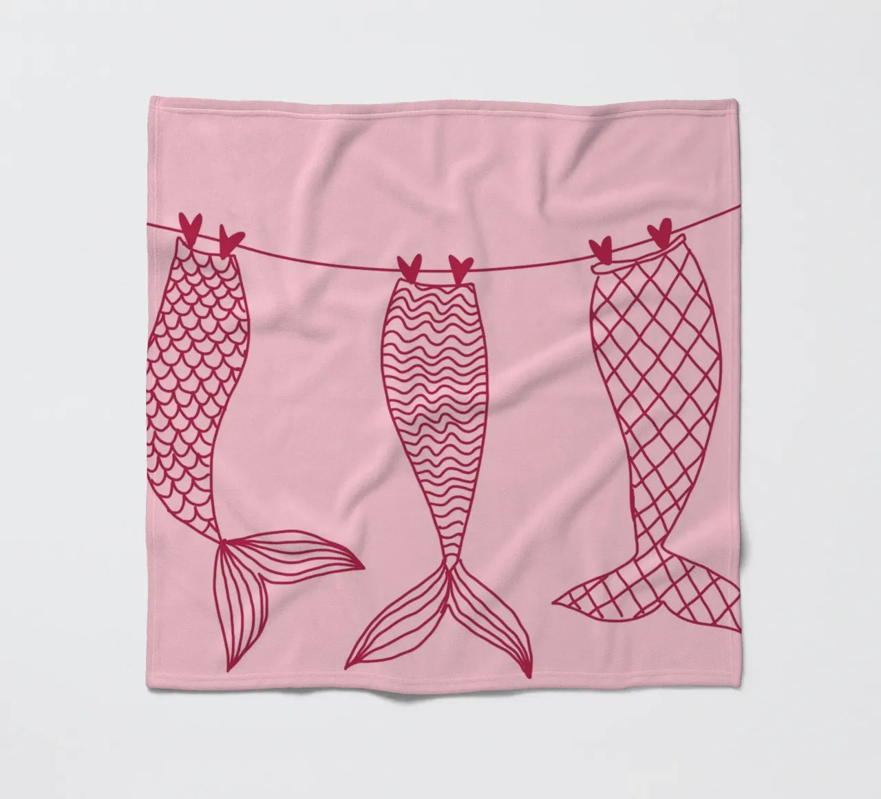 Code di sirena su uno stendino, arte minimalista coperta in pile da vintagepod