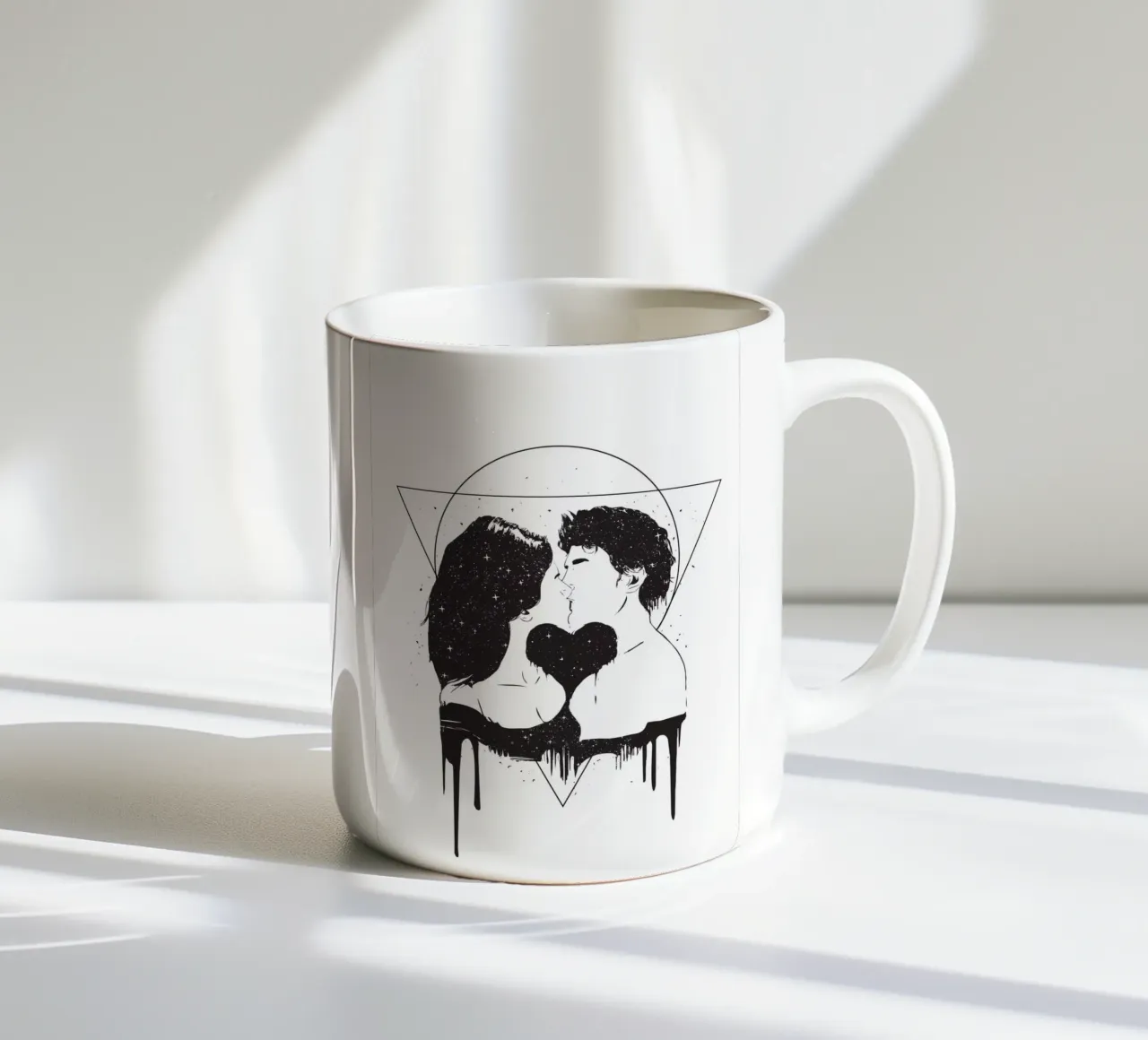 Cosmic love tazza in ceramica da Balazs Solti