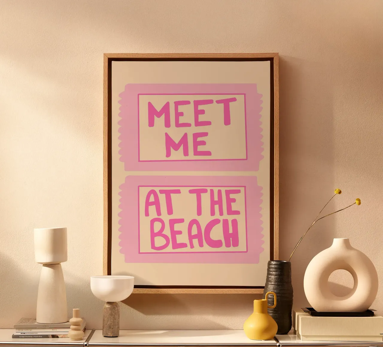 Triff mich am Strand, lustiges Zitat Poster Leinwand mit Schattenfugenrahmen von vintagepod