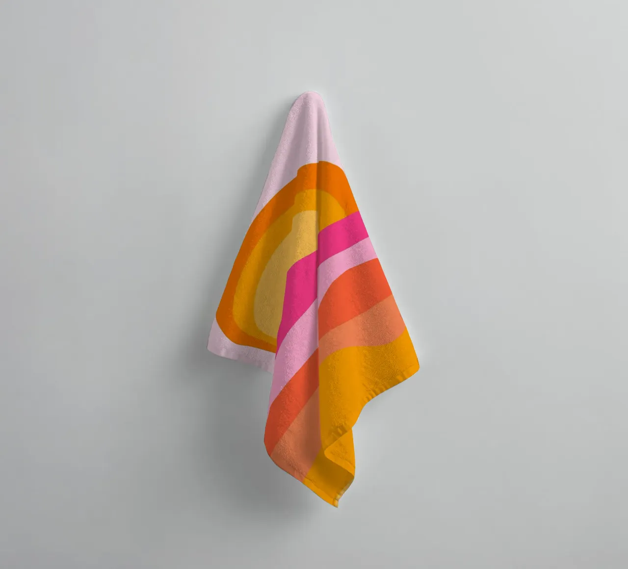 Groovy Landschap Zonsondergang, Abstract Retro Kunst badhanddoek van vintagepod