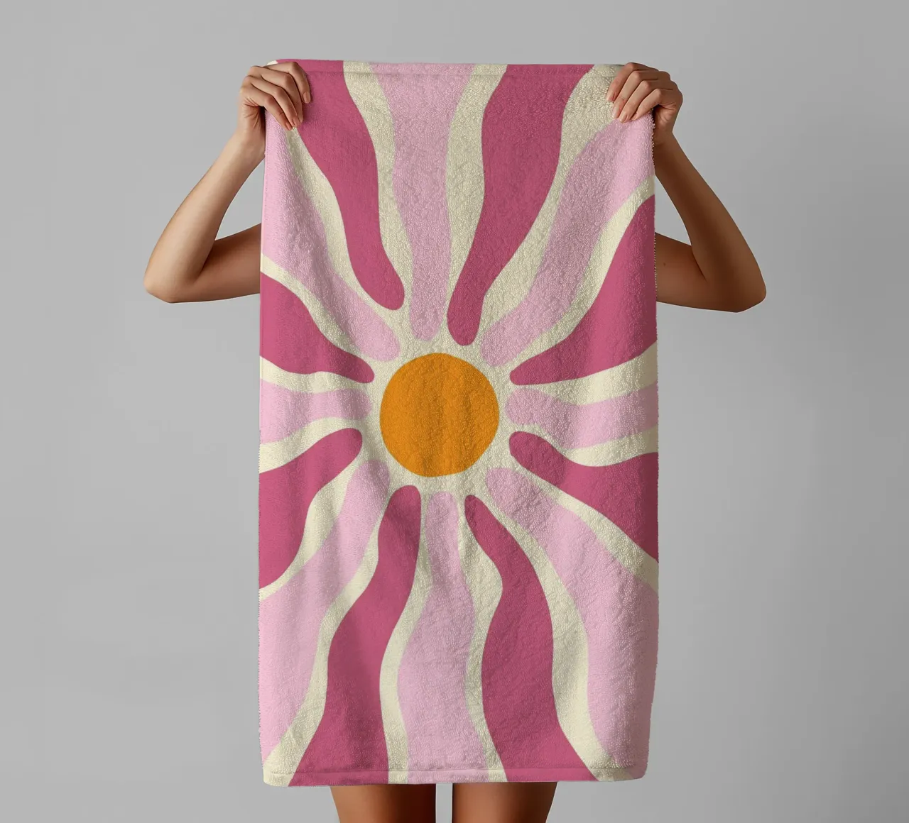 Retro Bloemen Zon, Groovy Abstracte Kunstdruk badhanddoek van vintagepod