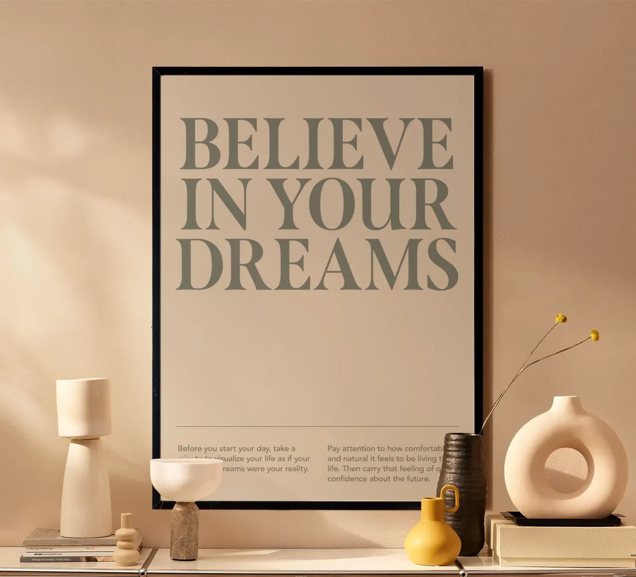 Cree en tus sueños - Inspirational Typography Wall Art poster con marco de madera de maluniq