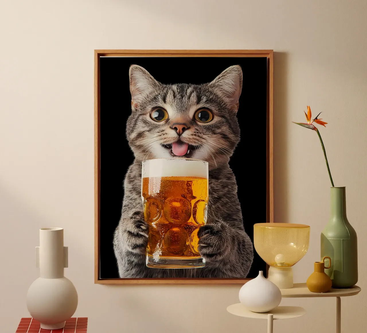 Gatto che beve birra tela con Cornice a cassetta da Hannah Meyer