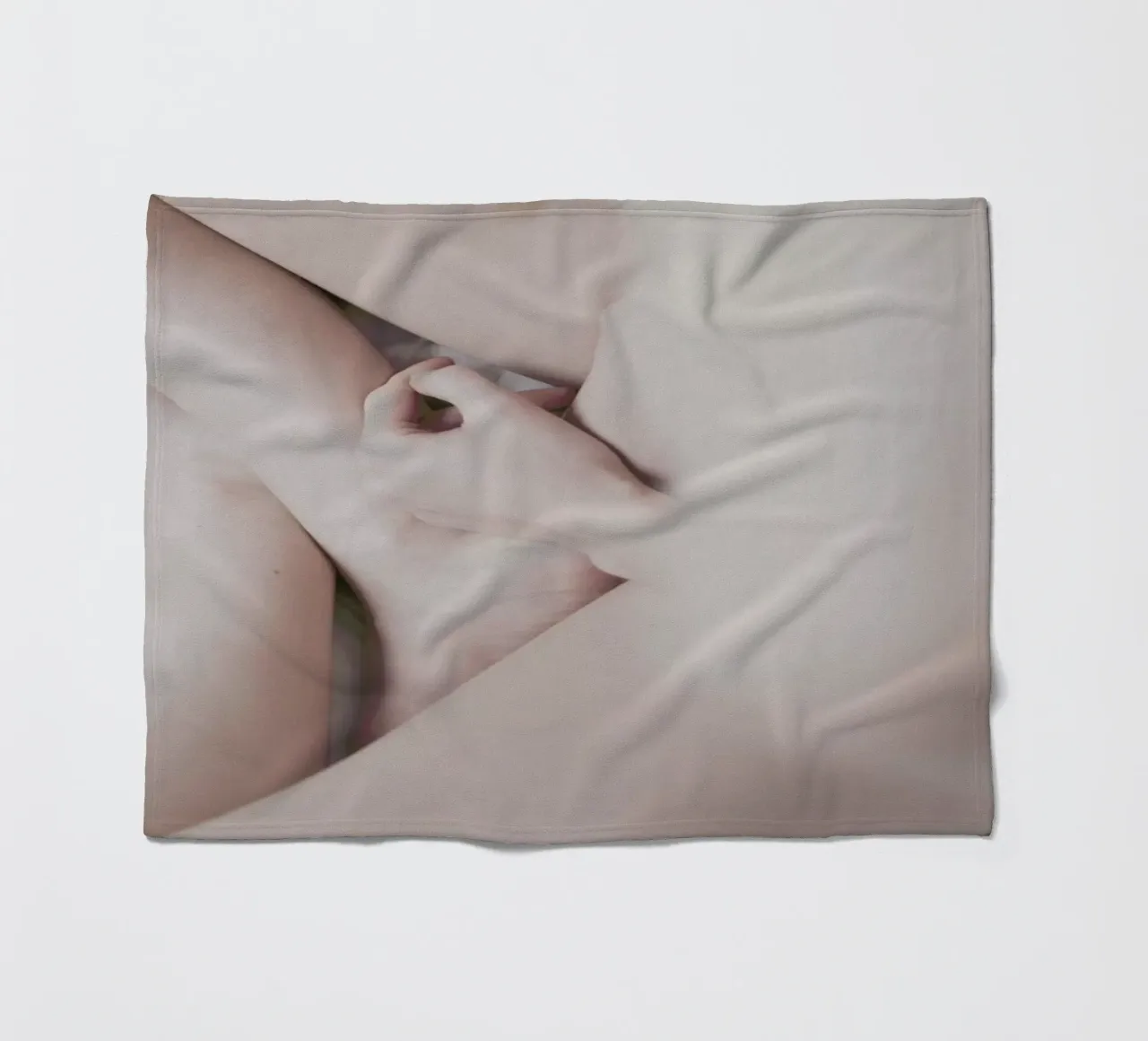 The Silkmoth 4 coperta in pile da Paul Aidan Perry