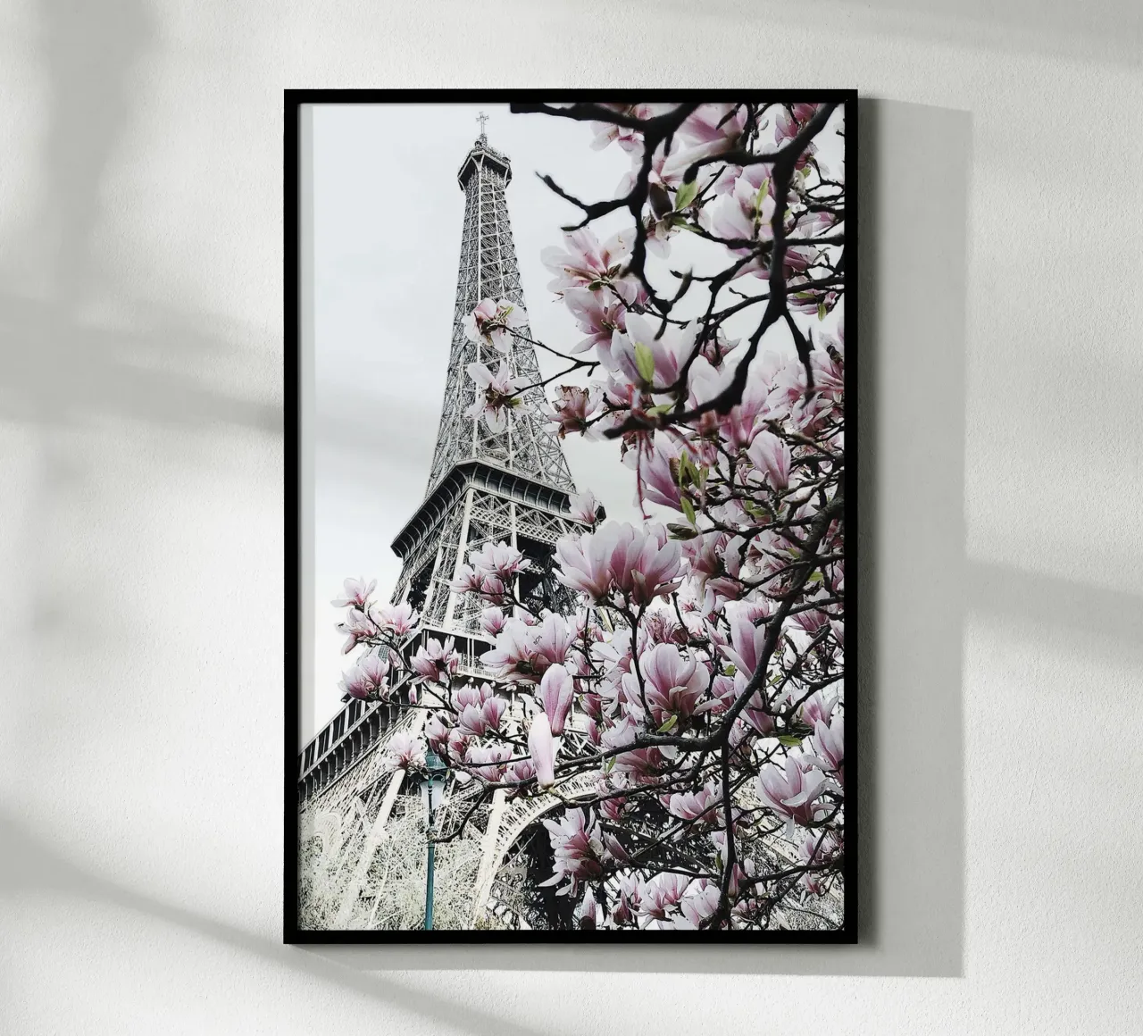 Parigi di Dmitry Belov poster con telaio in legno da Oscar Frazier