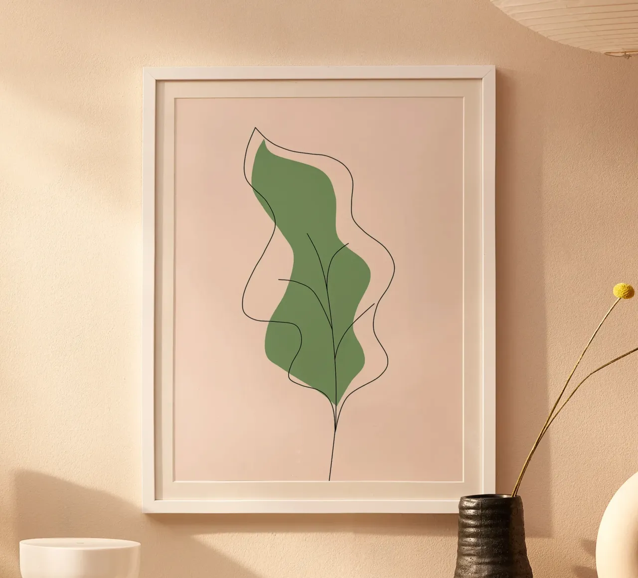 Line art minimalista a forma di foglia verde poster da Amelia Roy