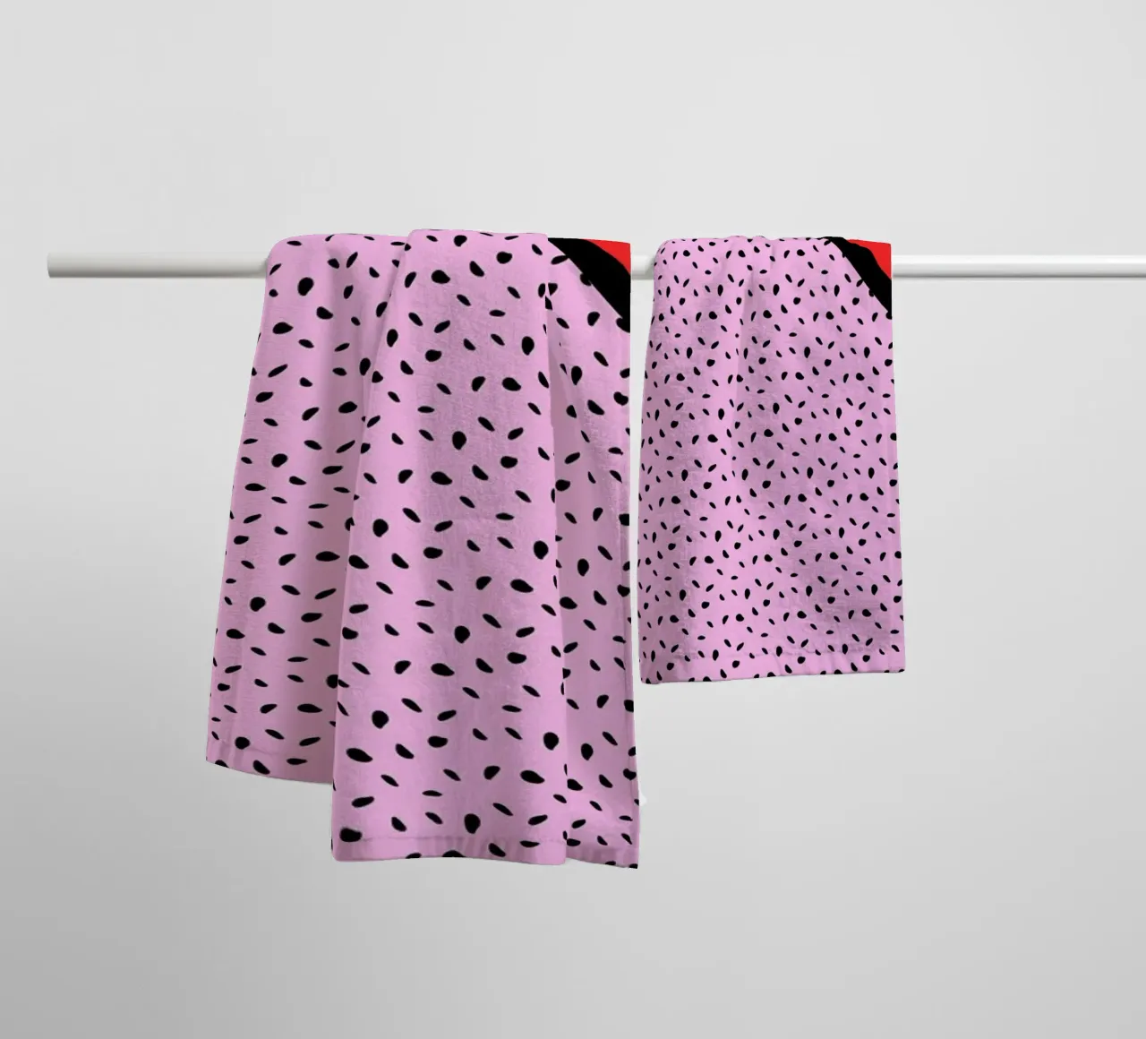 Spotted Pips asciugamano da bagno da Maria Kritzas