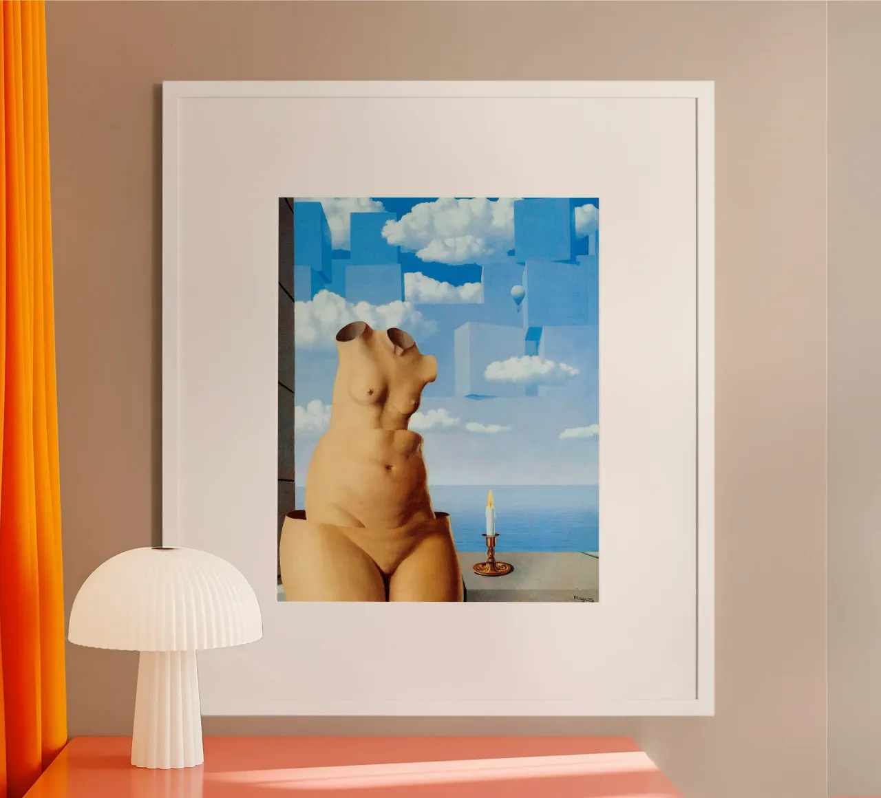 René Magritte - Delusioni di grandezza (1967) poster con telaio in alluminio da Chérie Prints
