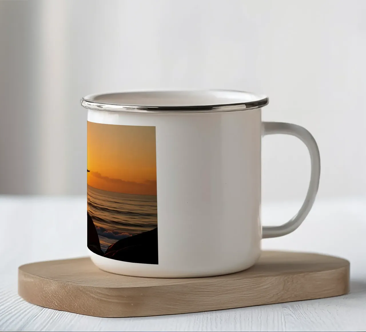 Donna che pratica il kata all'alba tazza in smalto da Magic Screen