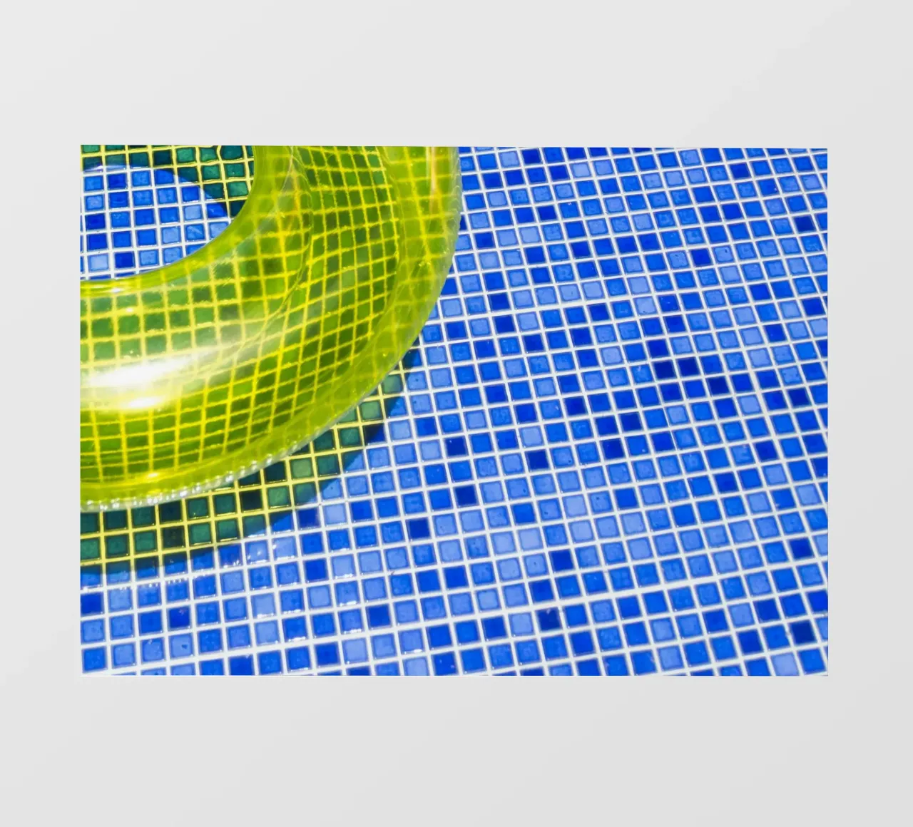 Piscina #7 pellicola backlit da rafael campezato