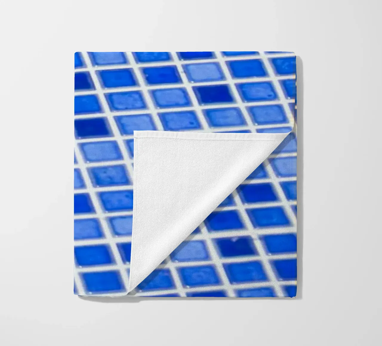 Pool #7 strandhanddoek van rafael campezato