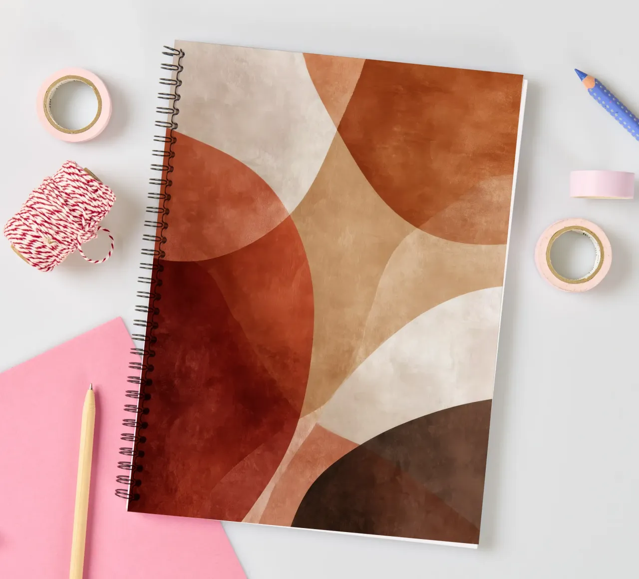 Art abstrait géométrique dans des tons chauds de terre cuite carnet à spirale de Artbyvo