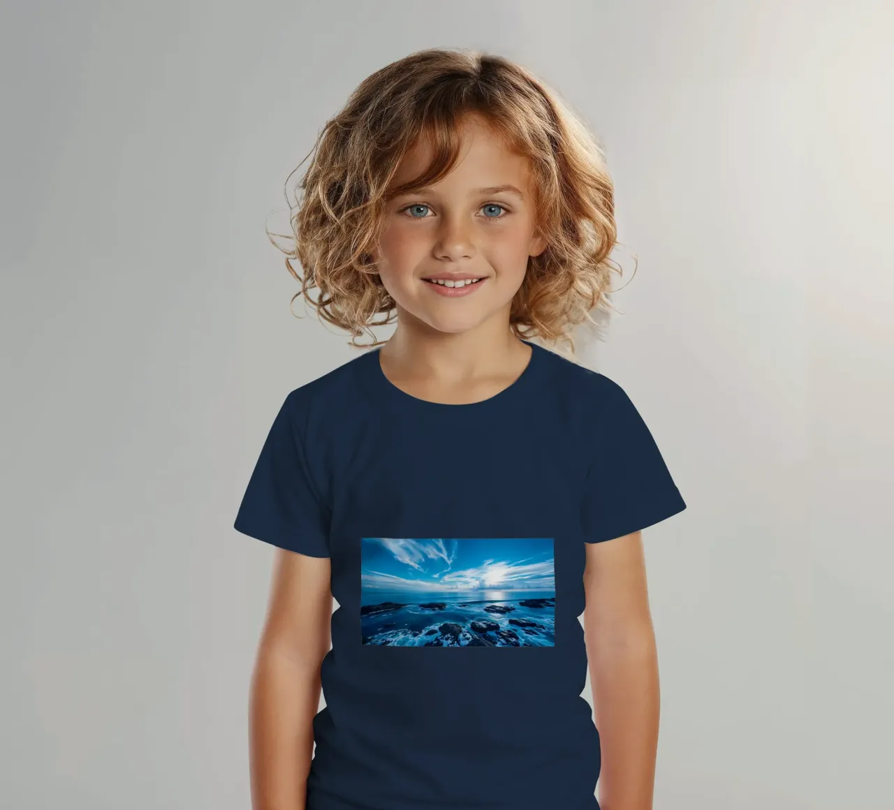 Himmel und Meer Kinder T-Shirt von Wild Beauty
