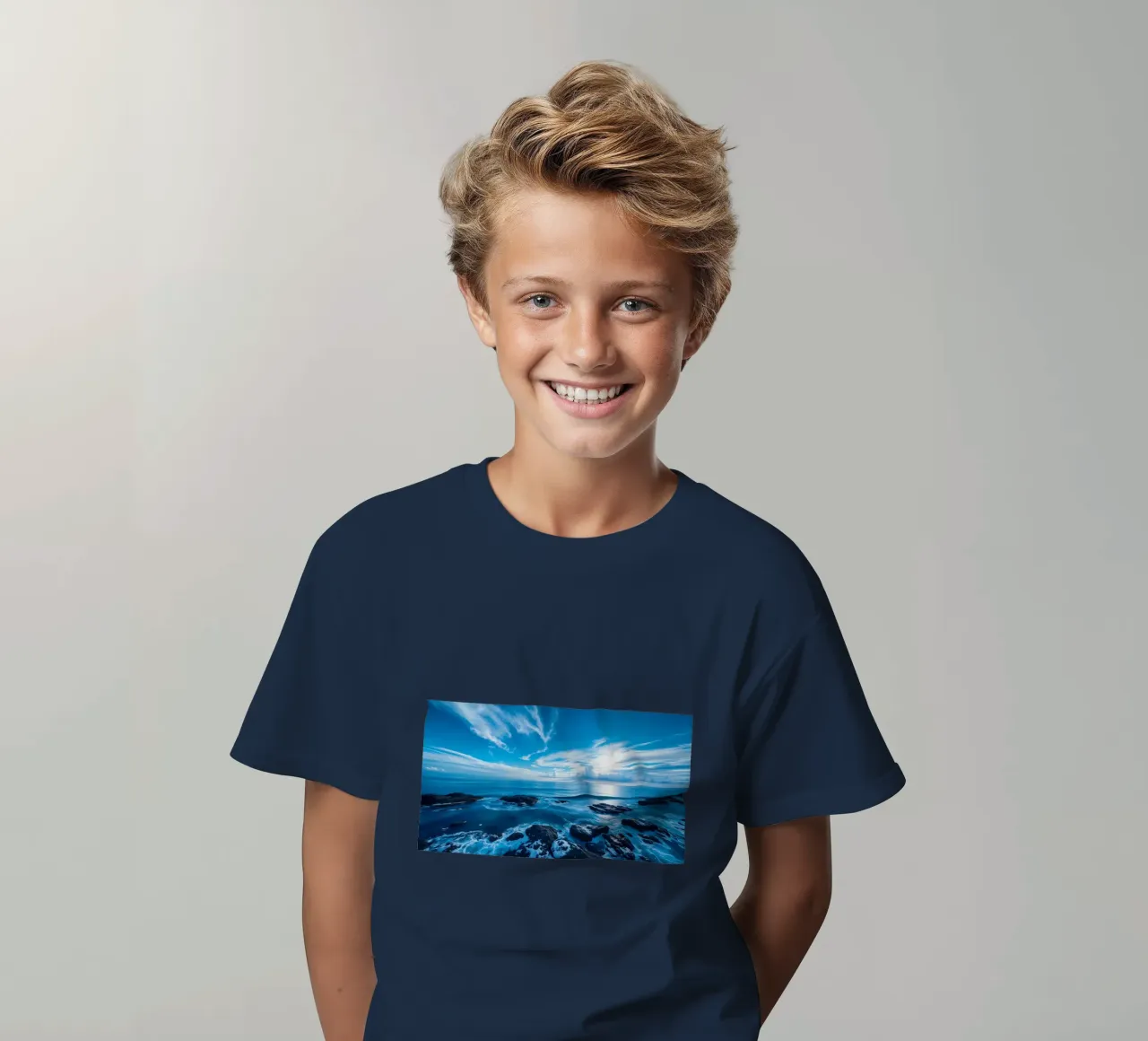 Himmel und Meer Kinder T-Shirt von Wild Beauty