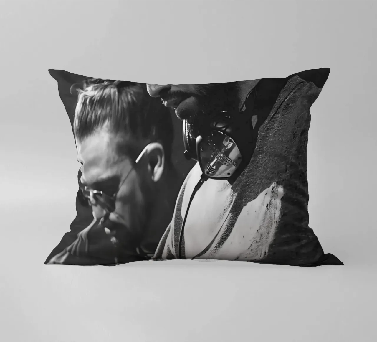 Dimitri Vegas & Like Mike cuscino da Low poly art