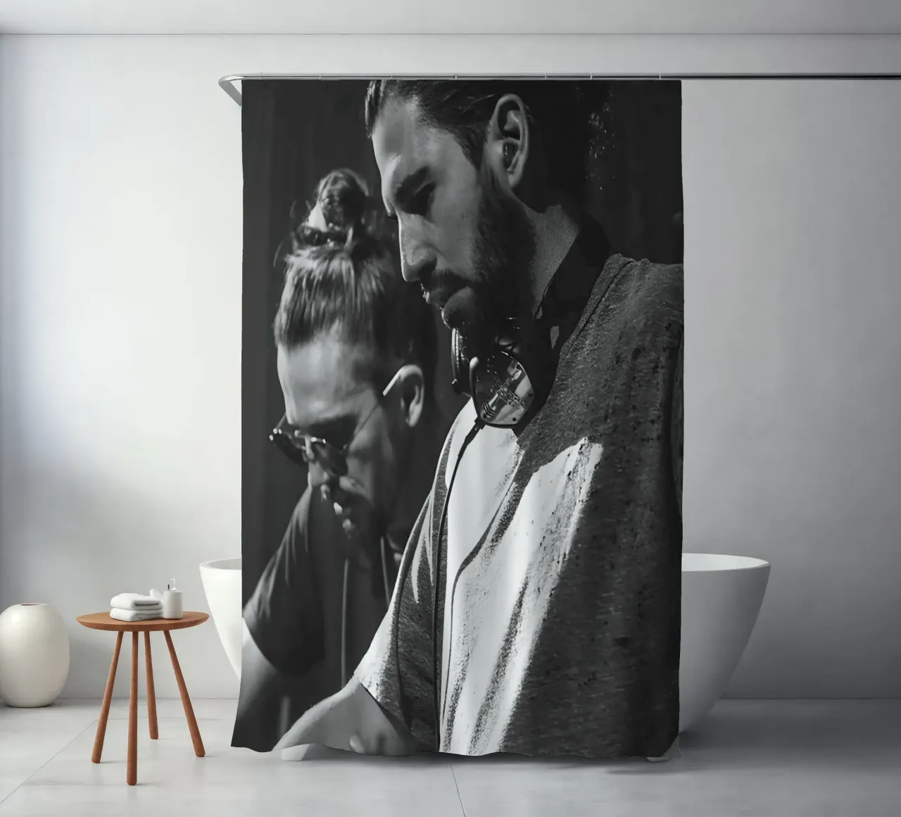 Dimitri Vegas & Like Mike tenda da doccia da Low poly art