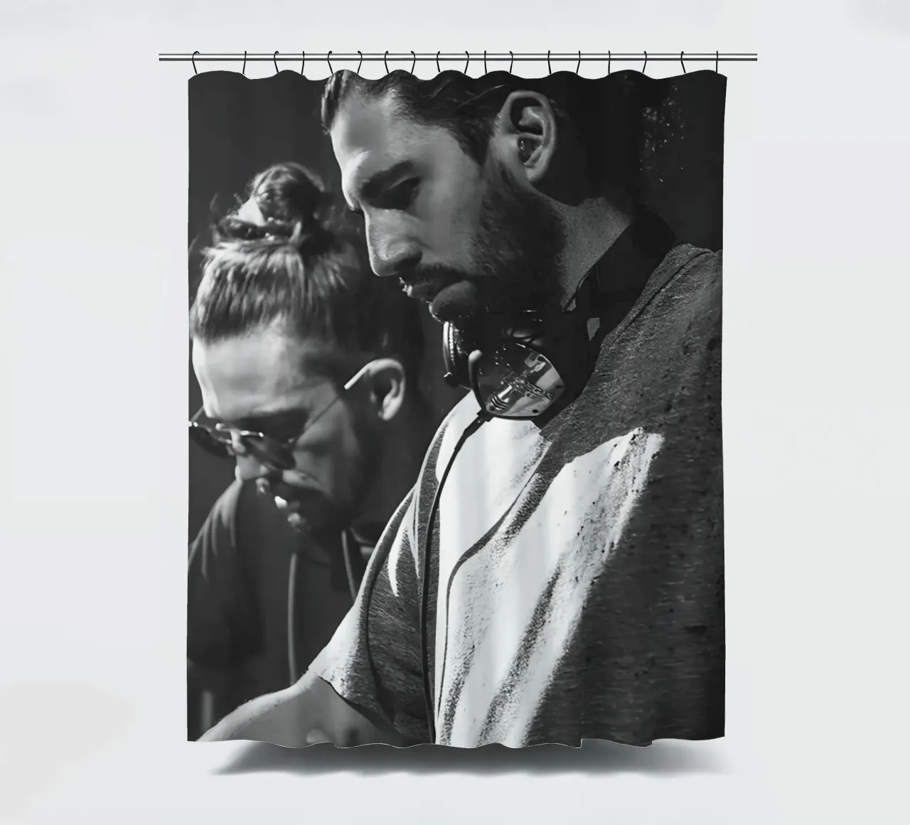 Dimitri Vegas & Like Mike tenda da doccia da Low poly art