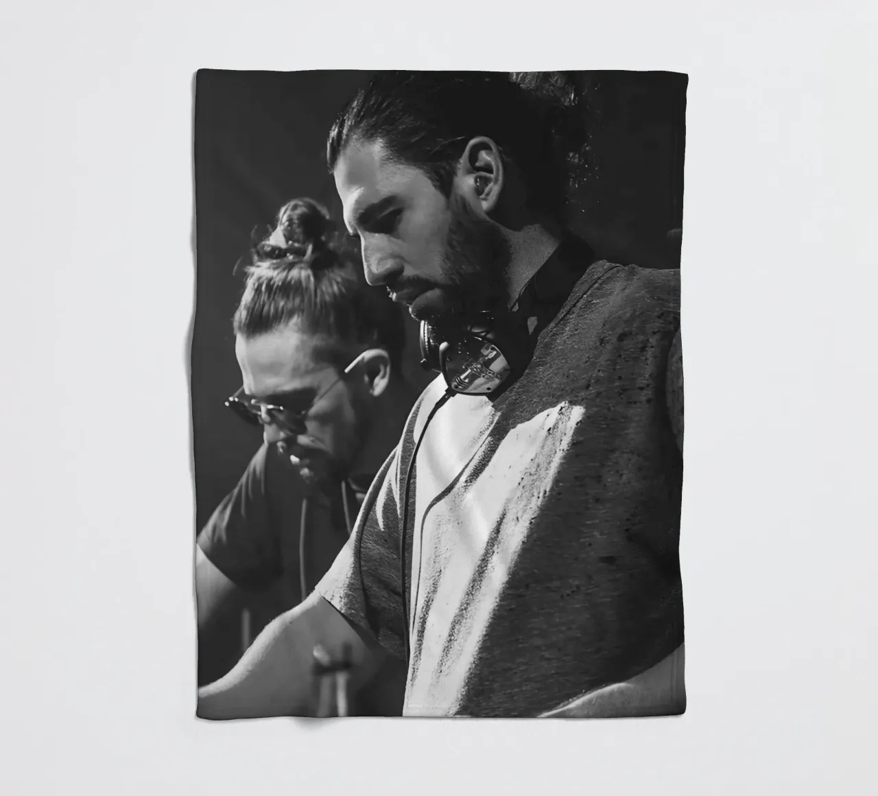 Dimitri Vegas & Like Mike coperta in pile da Low poly art