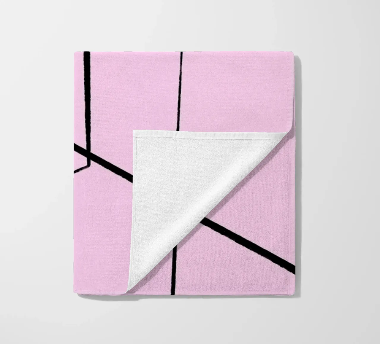 Angular Lines No 4 strandhanddoek van treechild