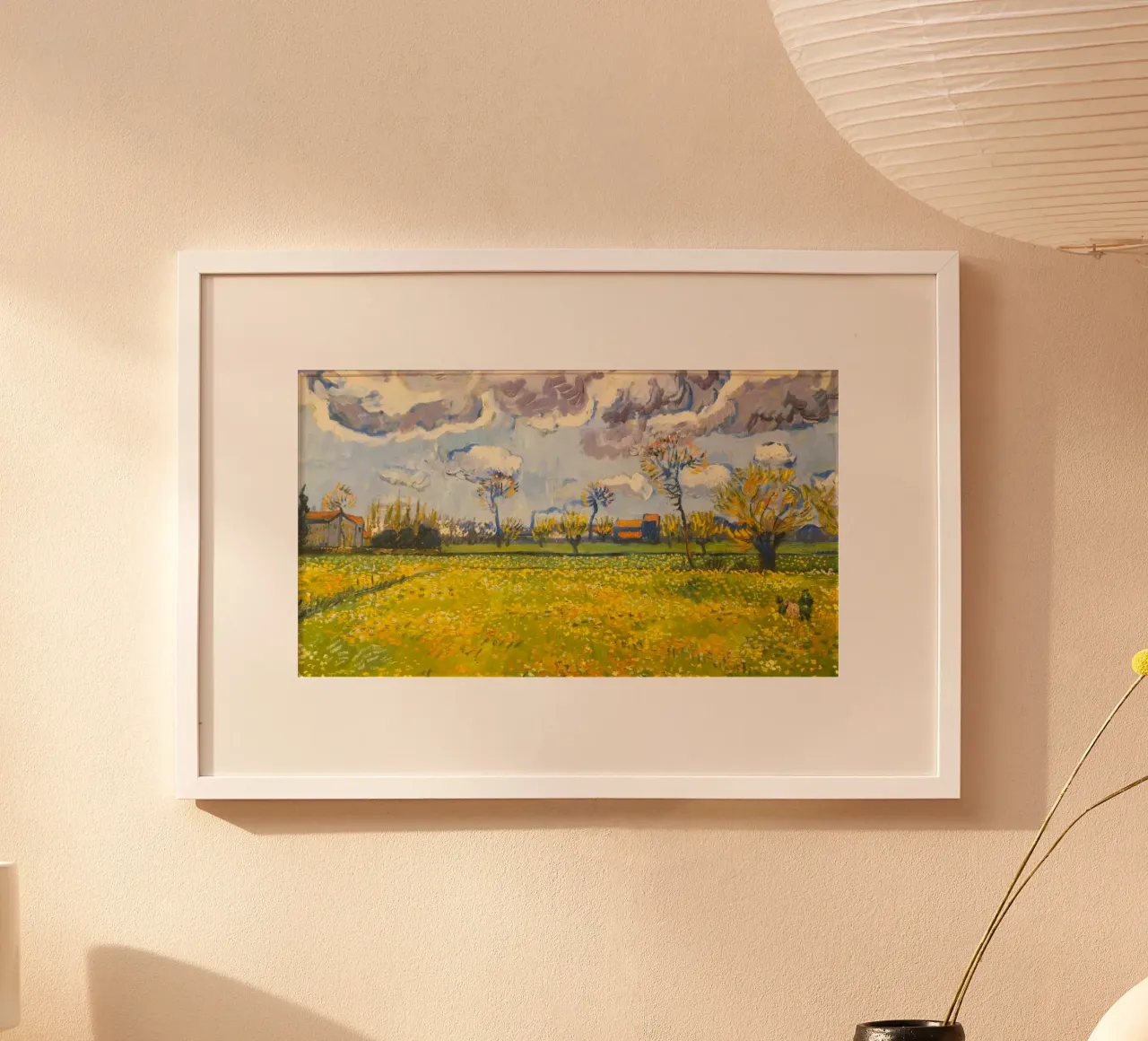 field with cloudy sun poster con telaio in alluminio da melts