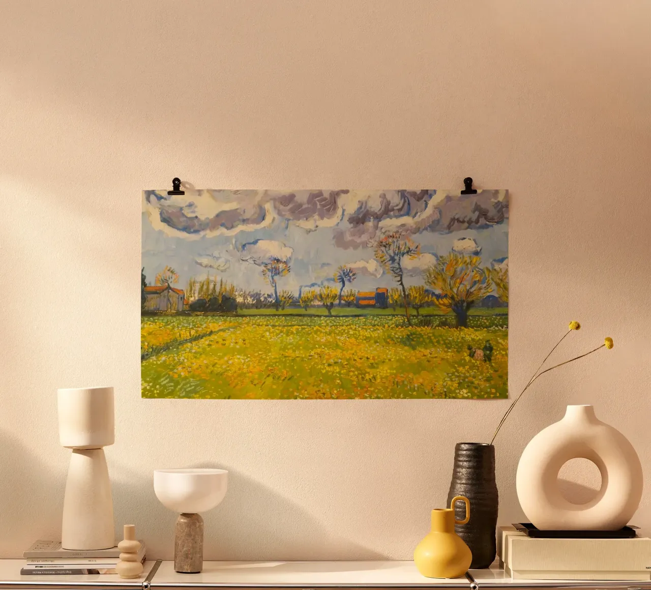 field with cloudy sun poster con telaio in alluminio da melts