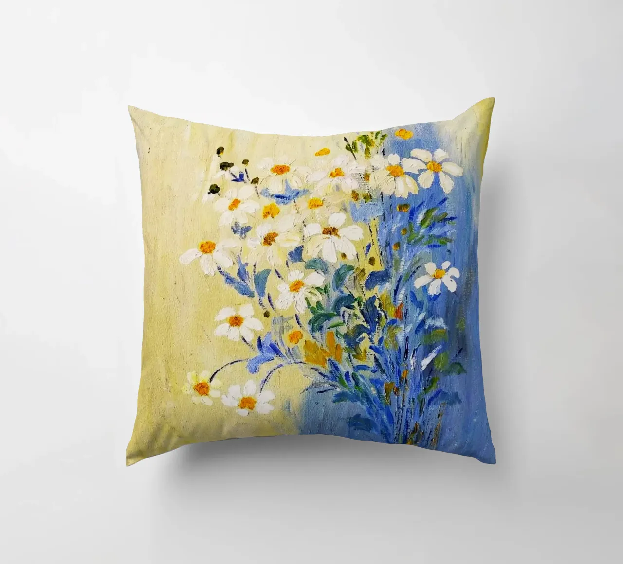 flower and color on wall cuscino da melts