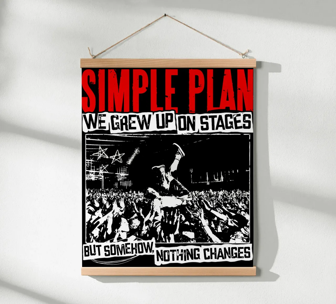 Padella semplice Grunge Punk poster con telaio in legno da sophielouise.designs