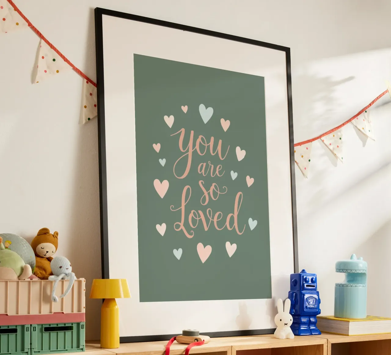 Testo You Are So Loved con cuori rosa e blu poster da DesignDoodle