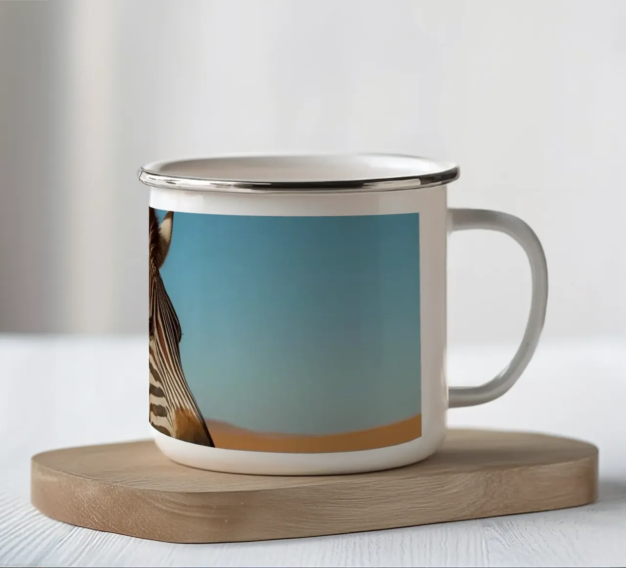 Zebra con strisce colorate nel deserto tazza in smalto da DesignDoodle
