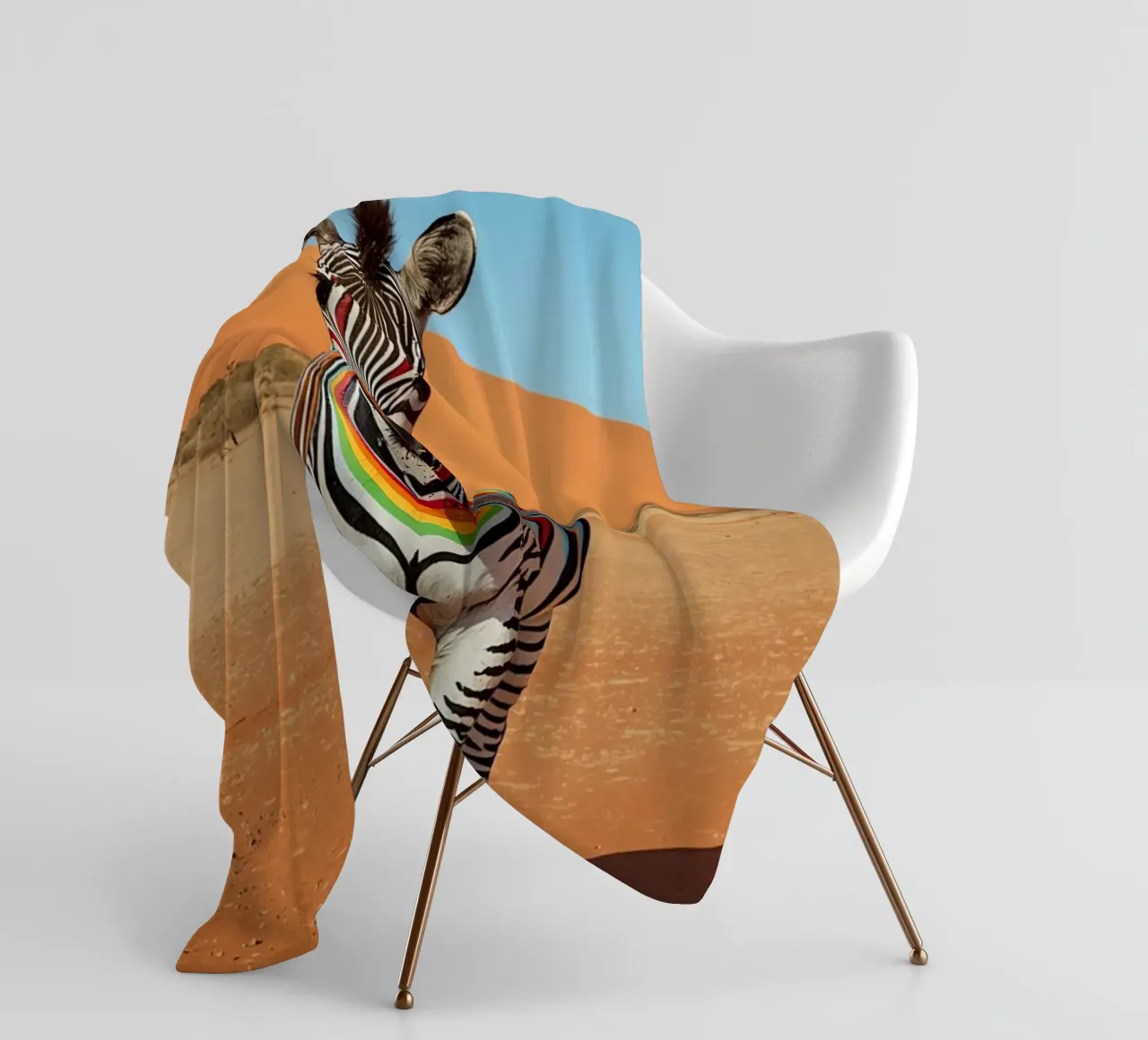 Zebra a strisce arcobaleno in un paesaggio desertico coperta in pile da DesignDoodle