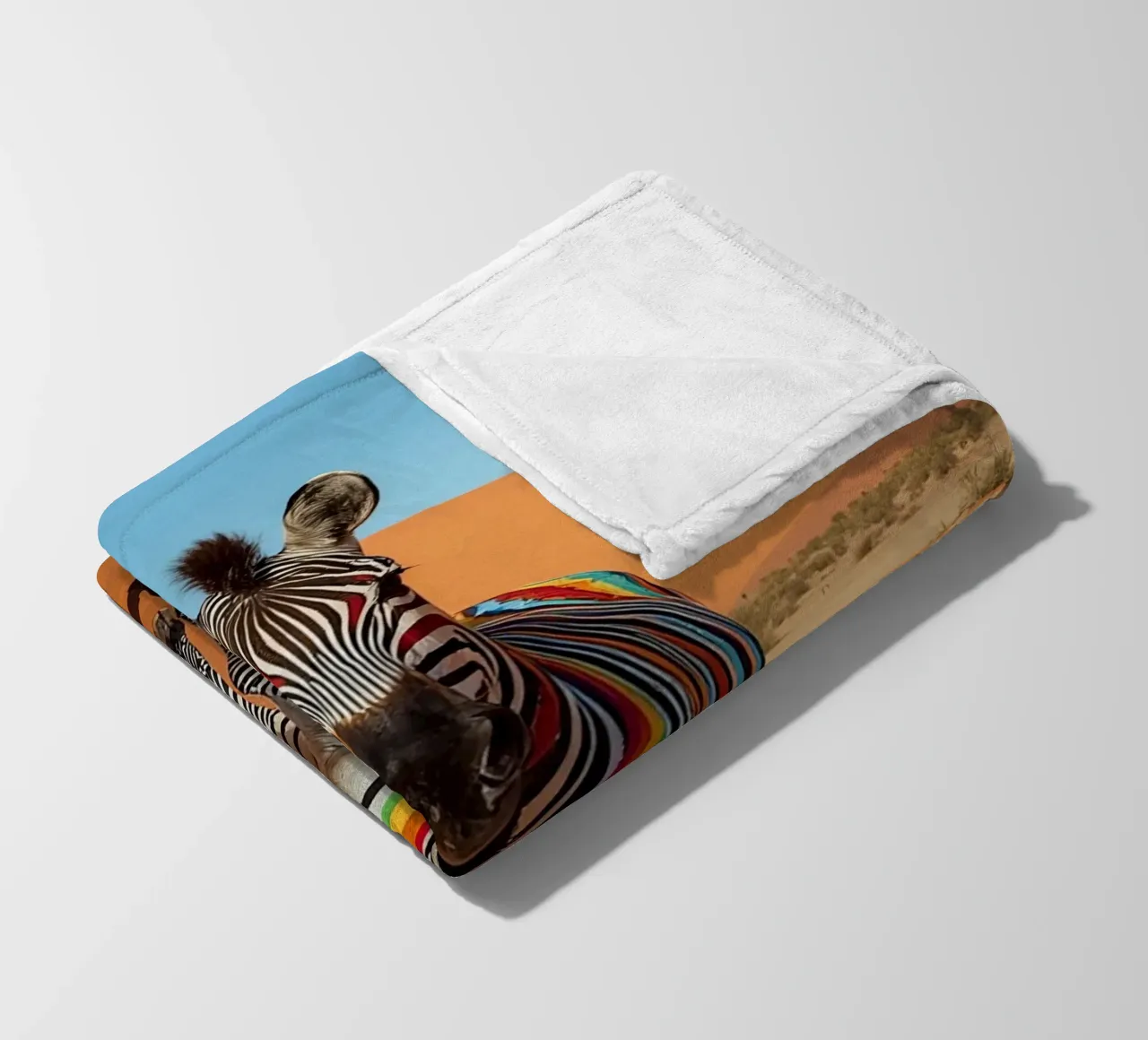 Zebra a strisce arcobaleno in un paesaggio desertico coperta in pile da DesignDoodle