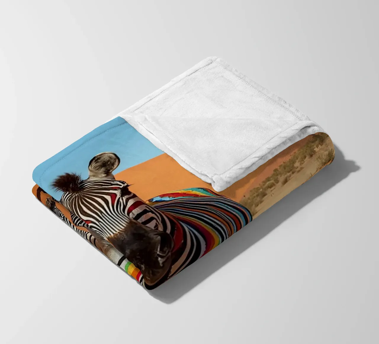 Zebra a strisce arcobaleno in un paesaggio desertico coperta in pile da DesignDoodle