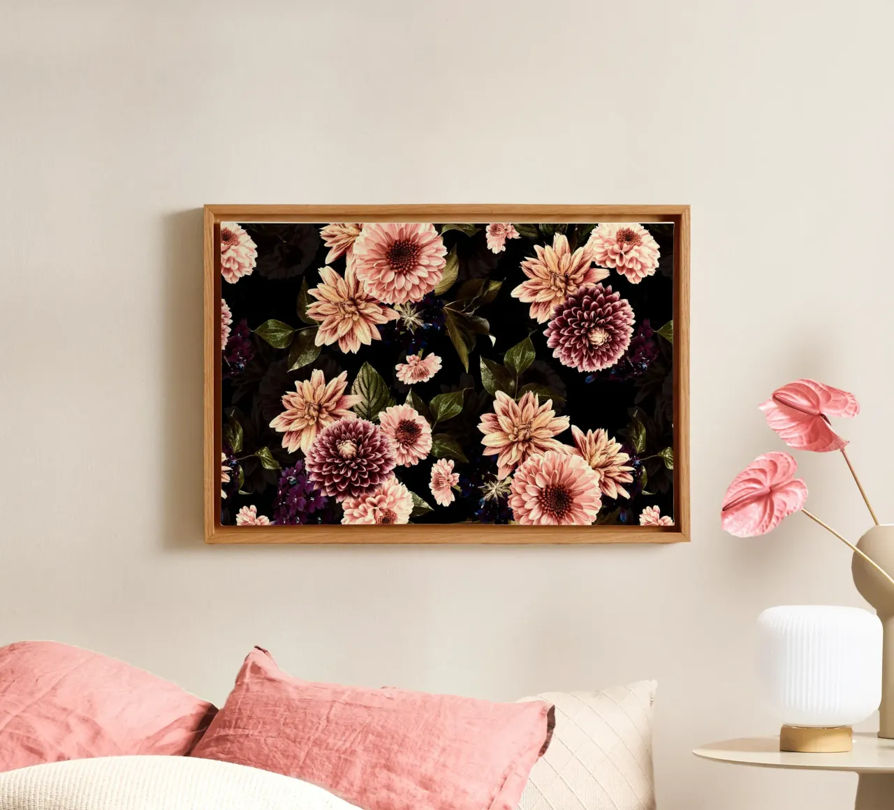 Giardino autunnale di mezzanotte con dalie e fiori di gerbera tela con Cornice a cassetta da Vintage World - Uta Naumann