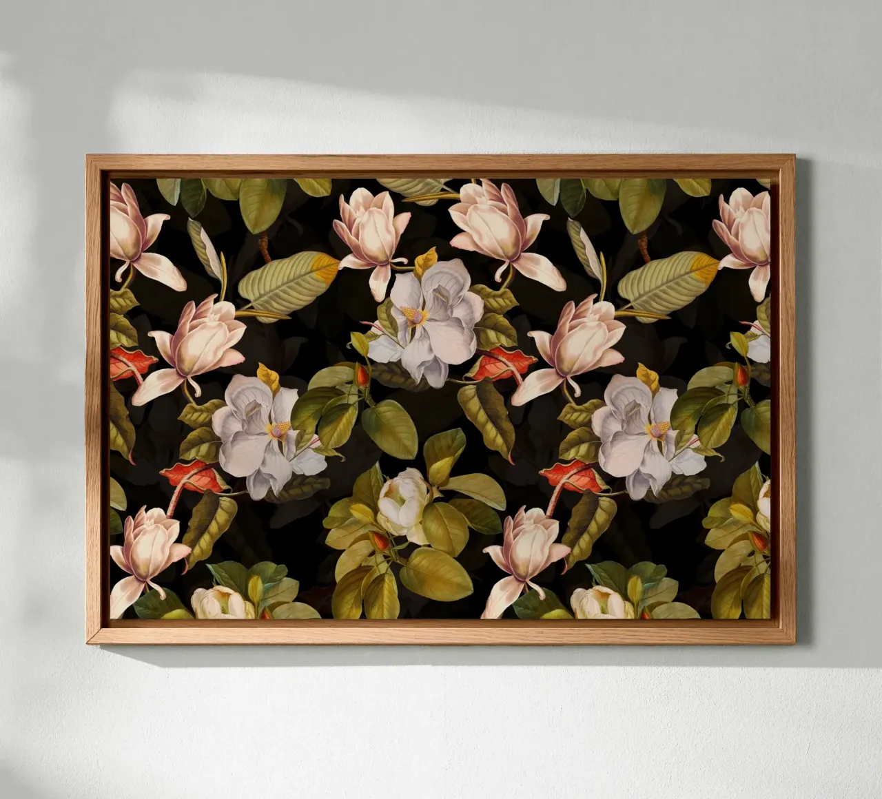 Giardino di magnolie di mezzanotte con fiori e foglie ornamentali tela con Cornice a cassetta da Vintage World - Uta Naumann