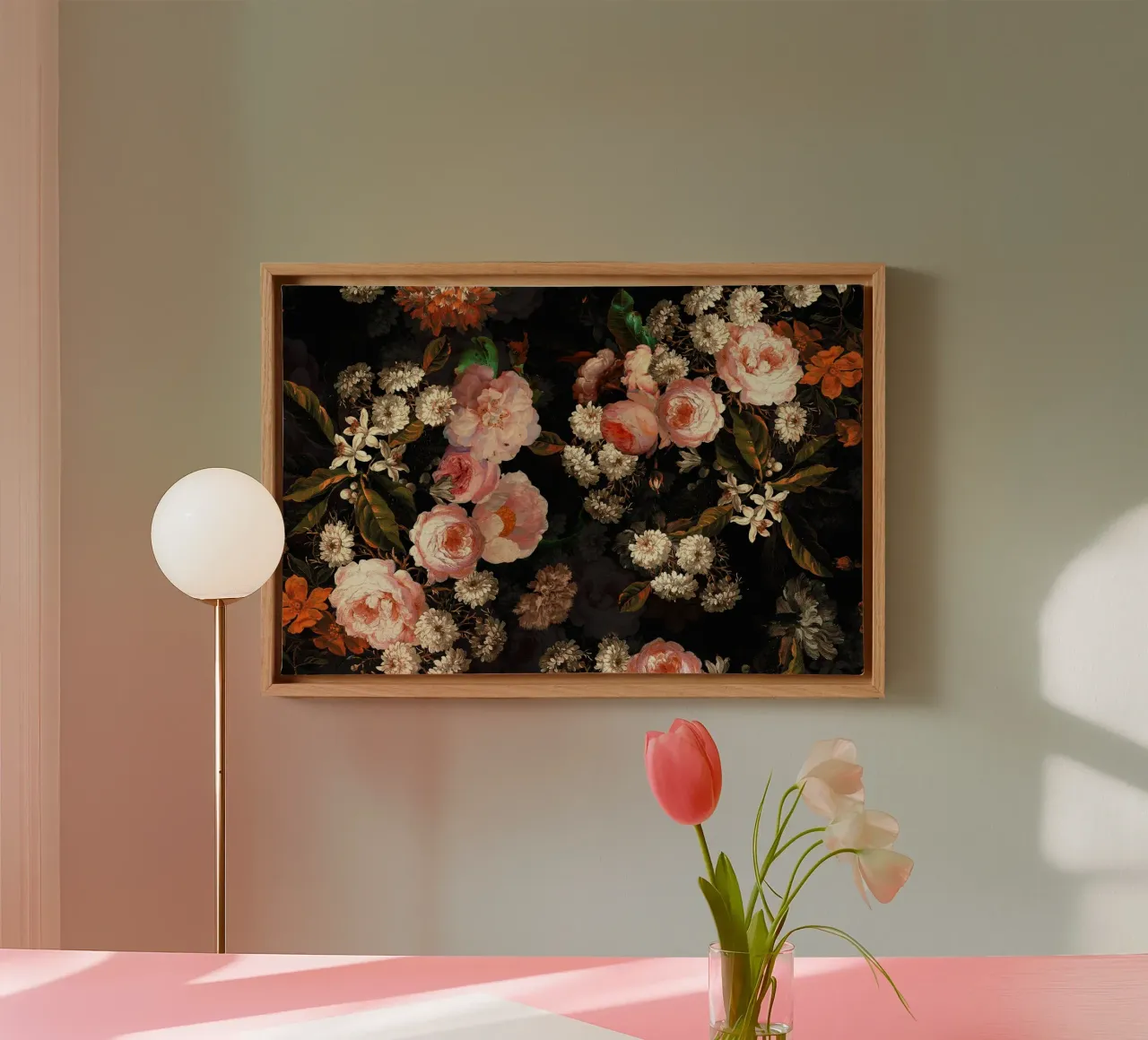 Rose Peach Giardino di mezzanotte con fiori e foglie tela con Cornice a cassetta da Vintage World - Uta Naumann
