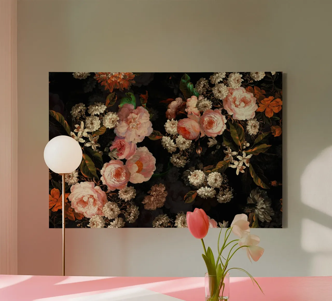 Rose Peach Giardino di mezzanotte con fiori e foglie tela con Cornice a cassetta da Vintage World - Uta Naumann