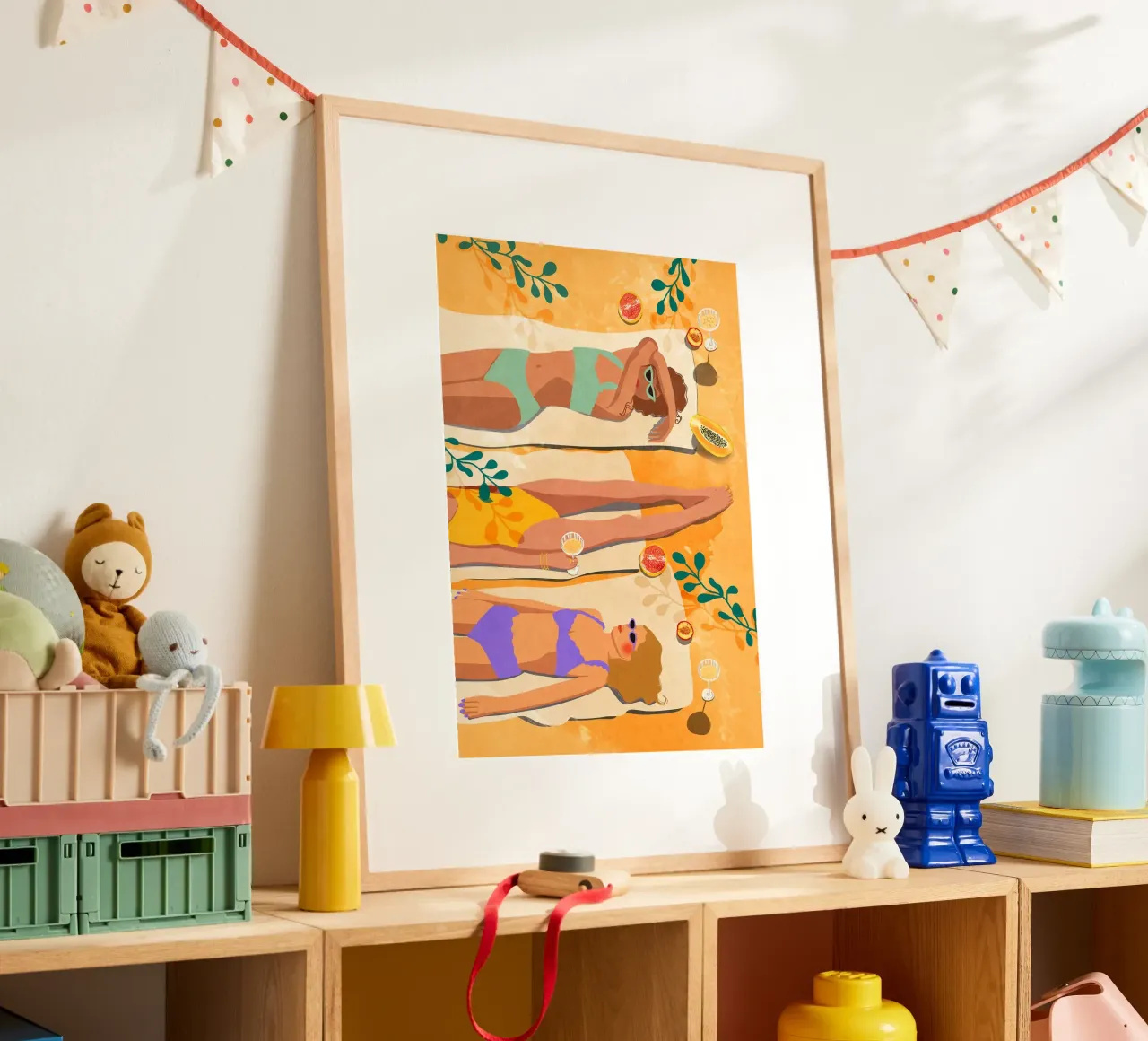 Prendere il sole in spiaggia poster con telaio in alluminio da mesa