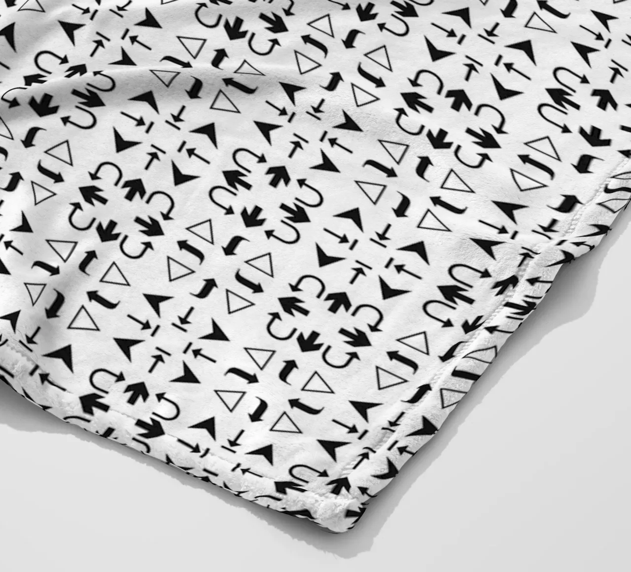 Arrows Pattern #2 coperta in pile da kathrinmay