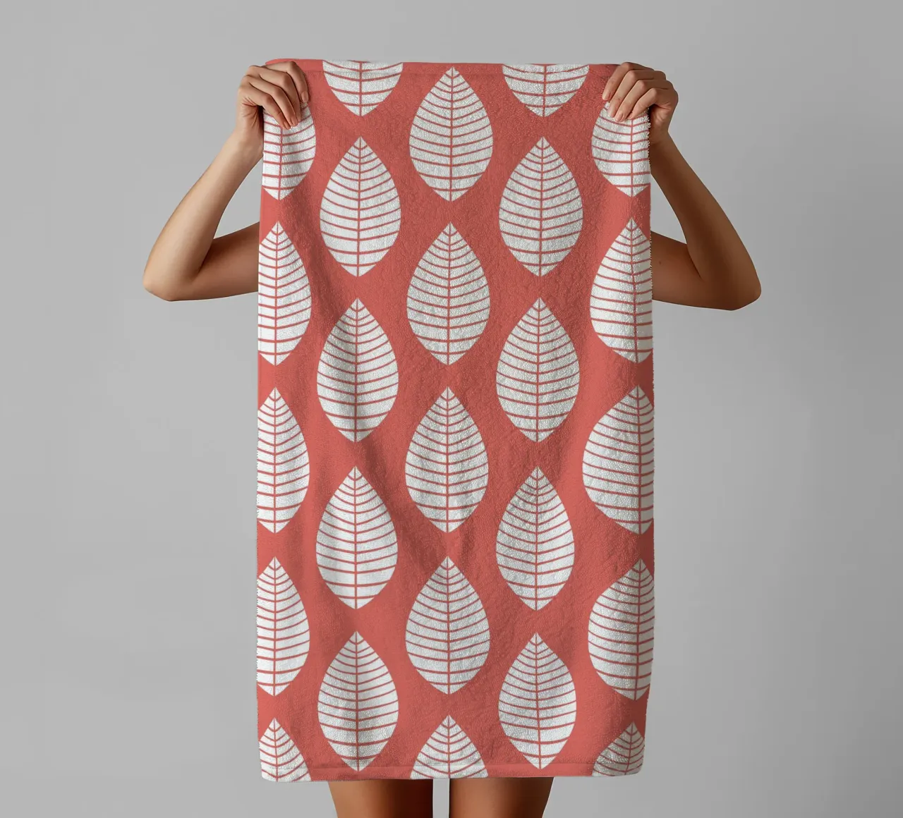 Leaves on red mid century badhanddoek van BAINAI